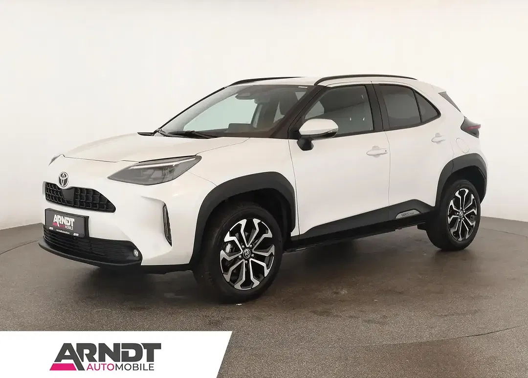 Toyota Yaris Cross Hybrid Teamplayer - Thumbnail 1