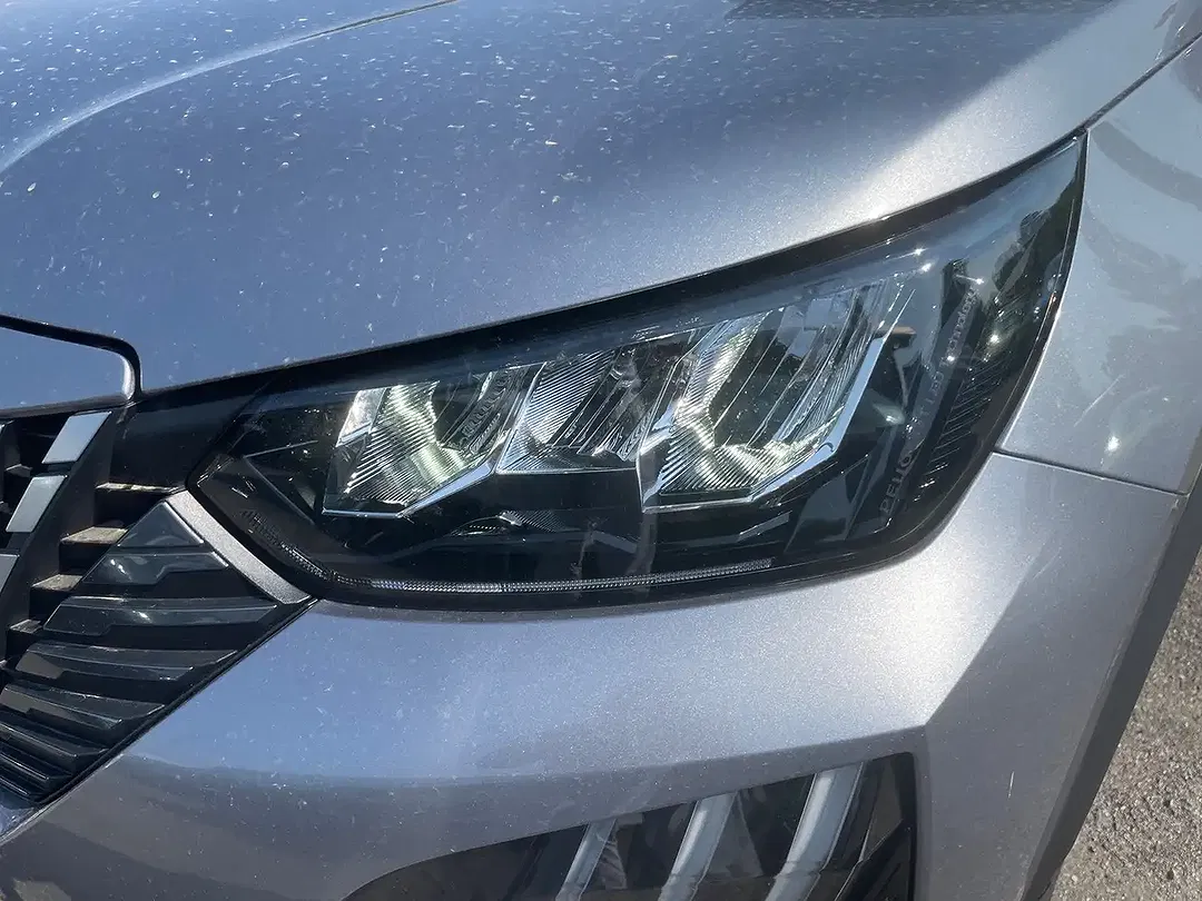 Peugeot 2008 136 e-DSC6 Hybrid Allure - foto 2