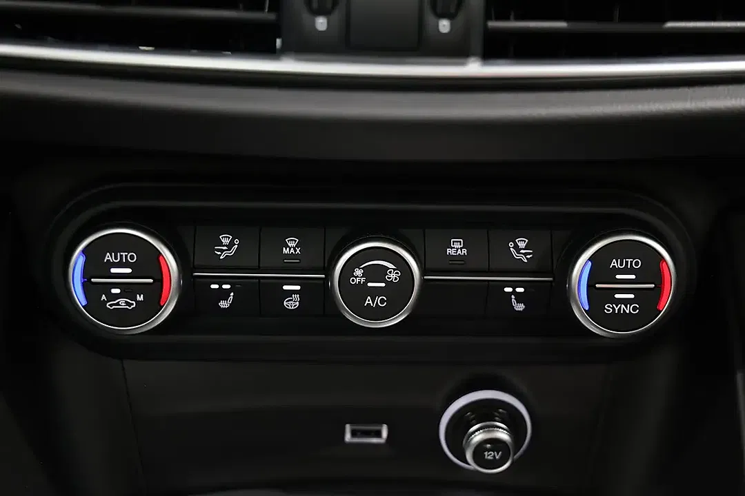 Alfa Romeo Stelvio 2.2 16V Q4 Veloce - Thumbnail 22
