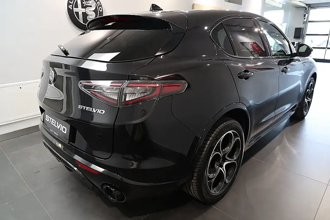 Alfa Romeo Stelvio 2.2 16V Q4 Veloce - Thumbnail 5