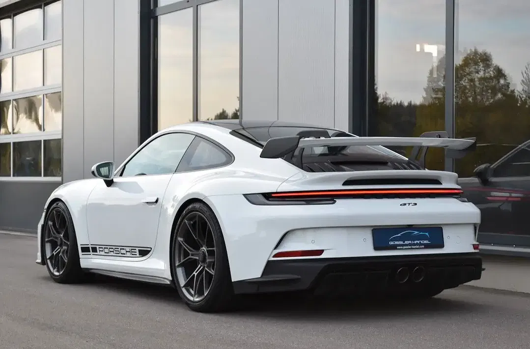 Porsche 992 GT3 Sport Chrono - Thumbnail 4