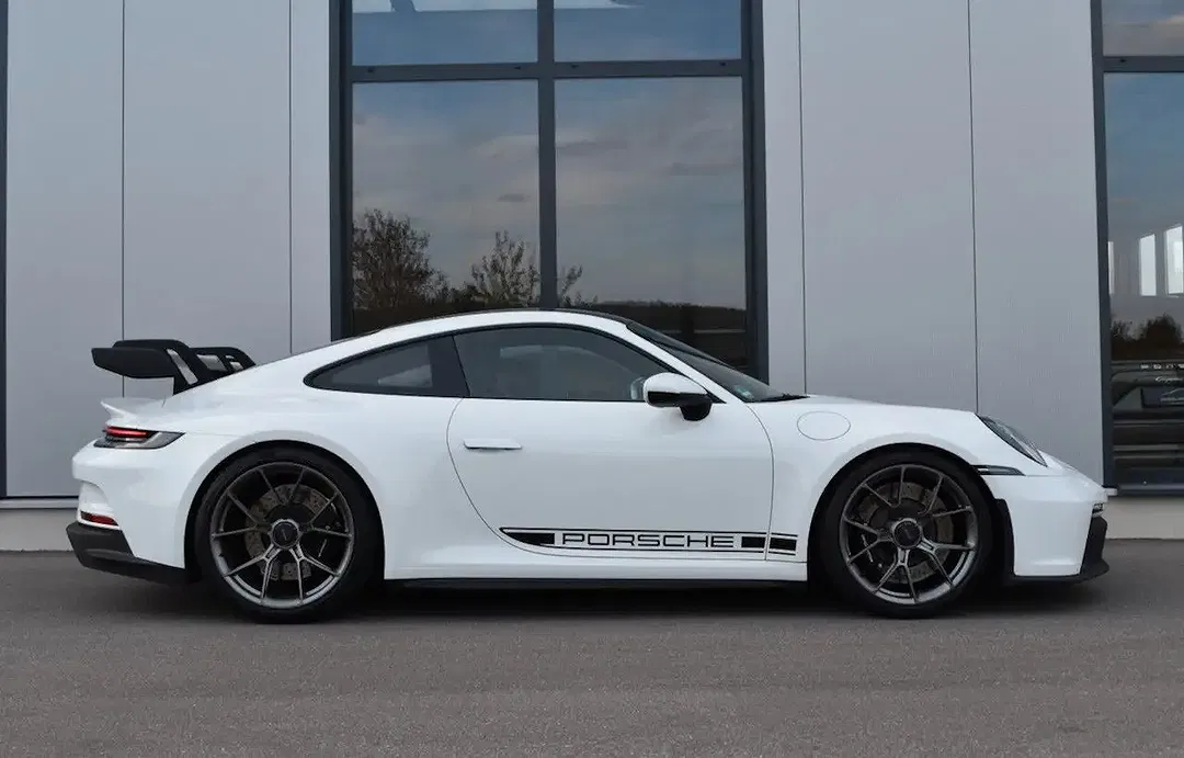 Porsche 992 GT3 Sport Chrono - Thumbnail 9