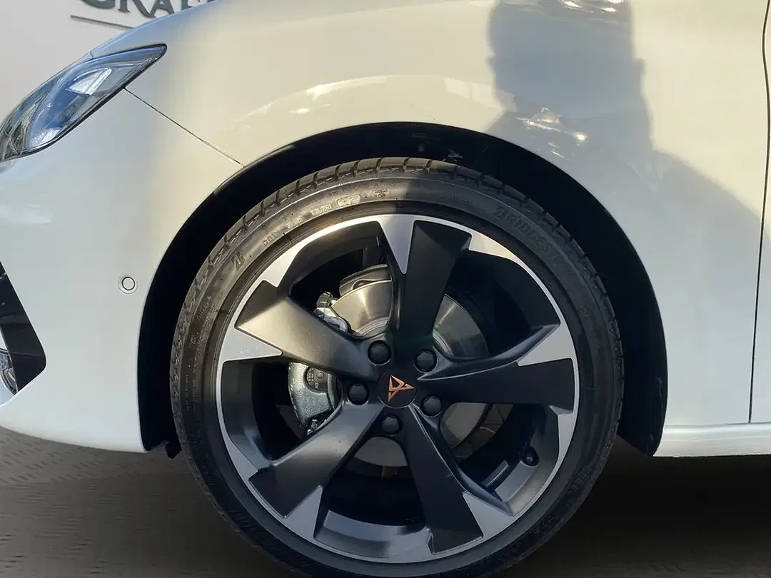CUPRA Leon 1.5 eTSI Sportstourer - Thumbnail 3