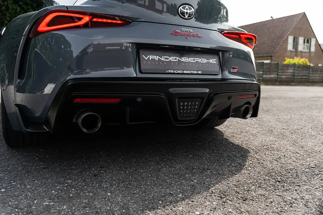 Toyota Supra - Thumbnail 11
