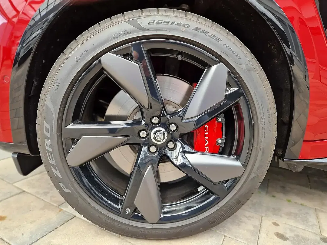 Jaguar F-Pace 5.0 4x4 SVR - Thumbnail 13