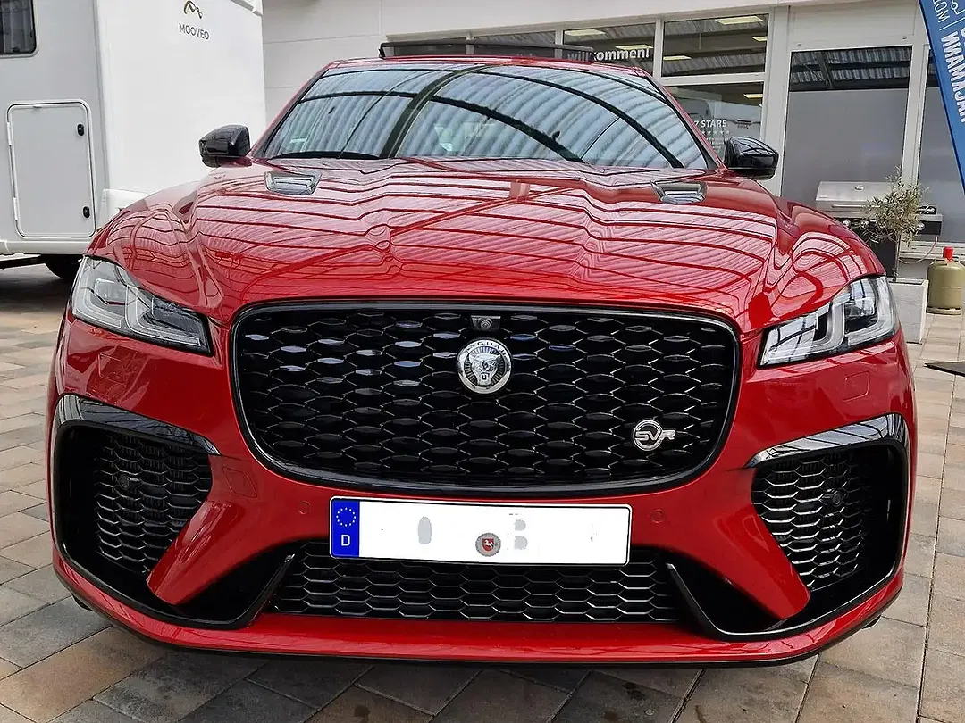 Jaguar F-Pace 5.0 4x4 SVR - Thumbnail 3