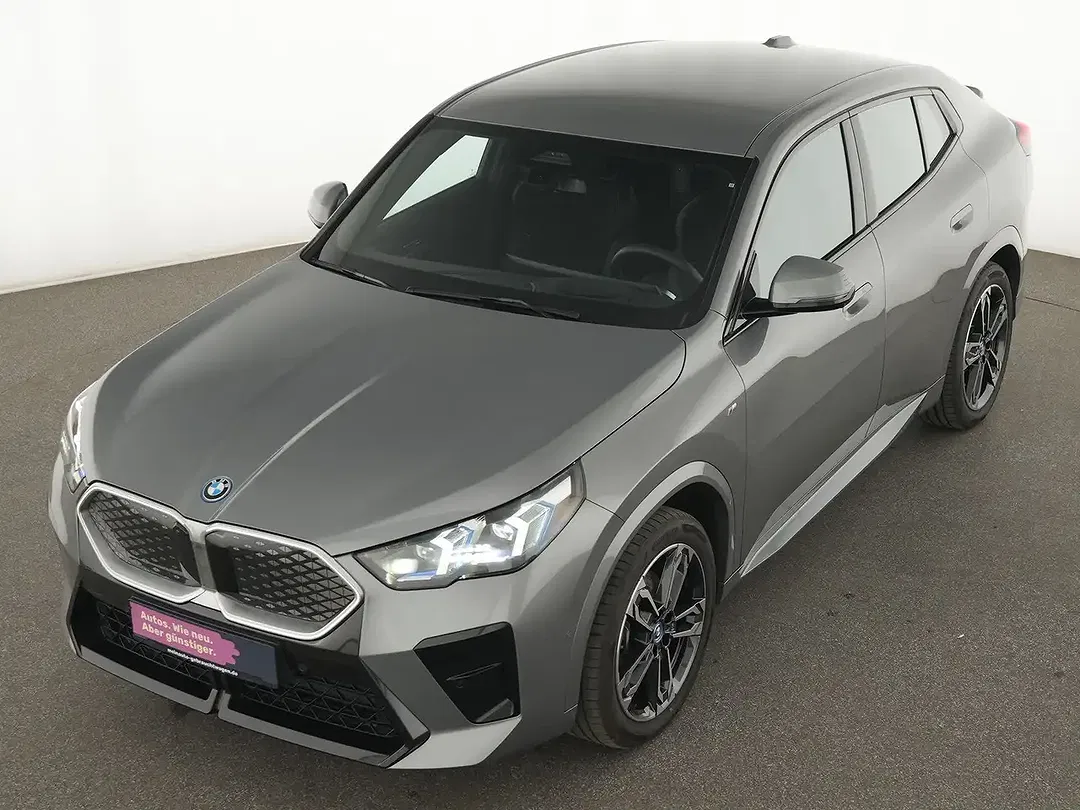 BMW iX2 M Sport - Thumbnail 6