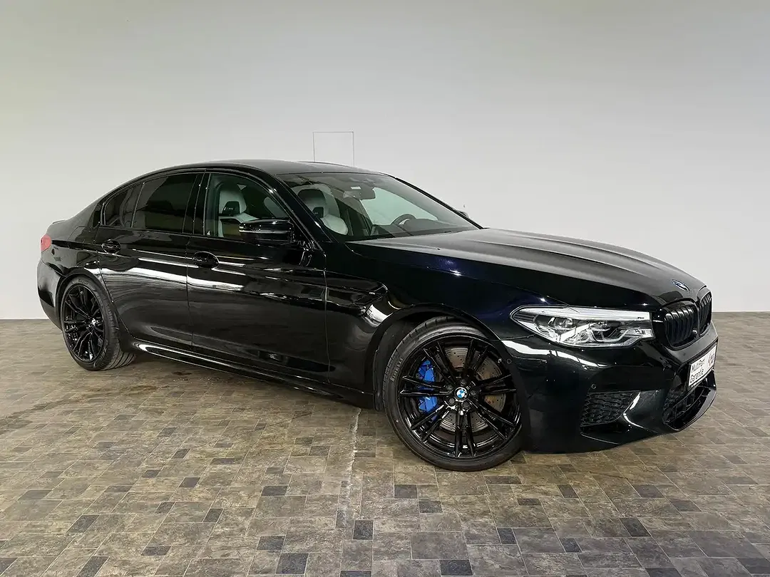 BMW M5 Competition - foto 2