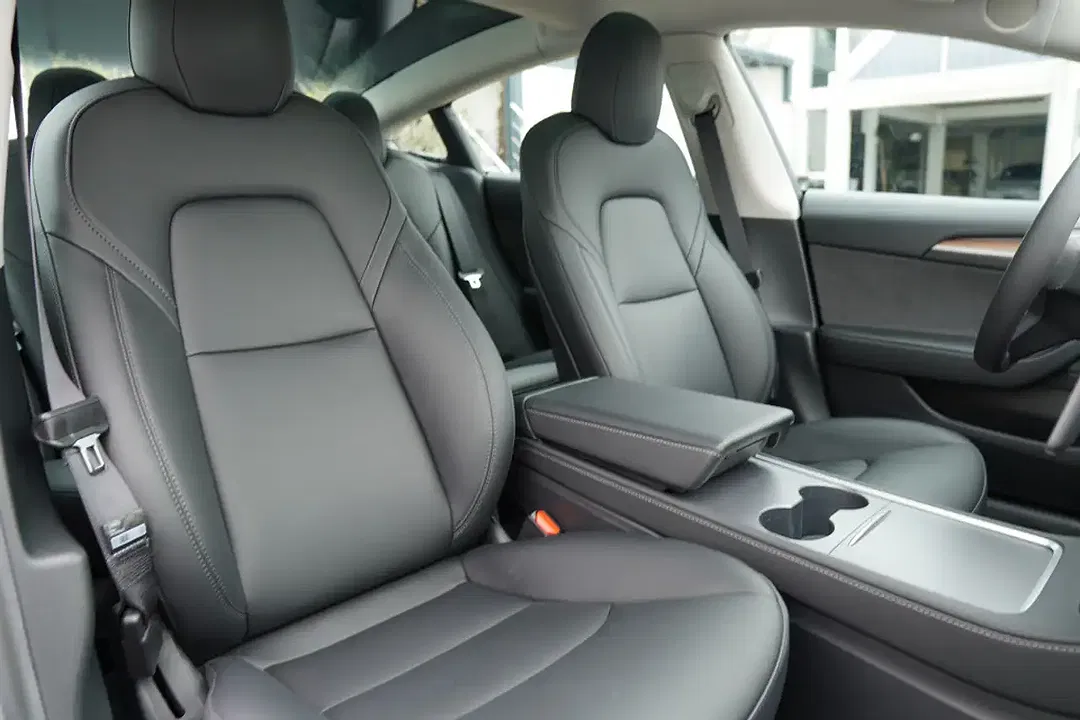 Tesla Model 3 Standard Range Plus - Thumbnail 12
