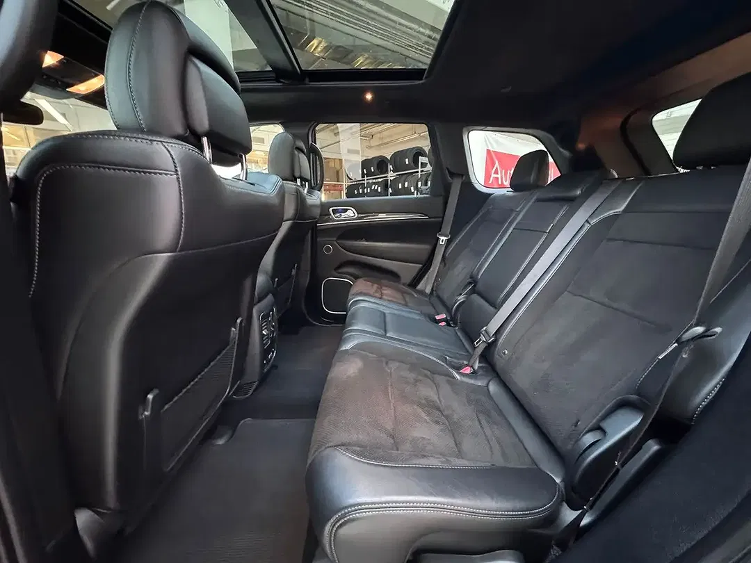 Jeep Grand Cherokee 6.4 V8 HEMI SRT - Thumbnail 12