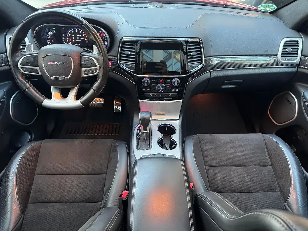 Jeep Grand Cherokee 6.4 V8 HEMI SRT - Thumbnail 8
