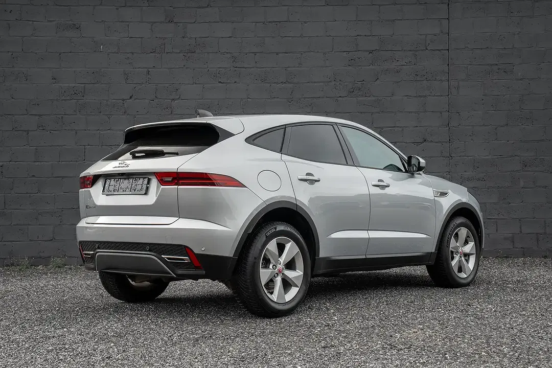 Jaguar E-Pace - Thumbnail 3