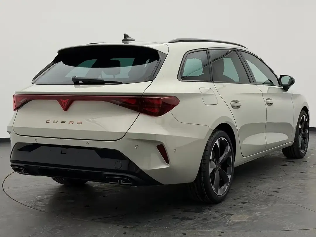 CUPRA Leon 2.0 TSI 4Drive Matrix LED Sportstourer - Thumbnail 11