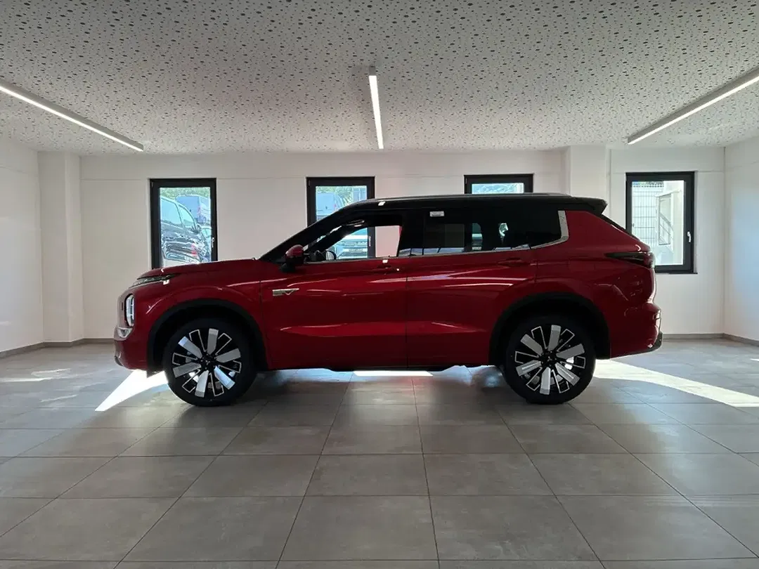 Mitsubishi Outlander 2.4 PHEV Diamant Top Luxury - foto 2