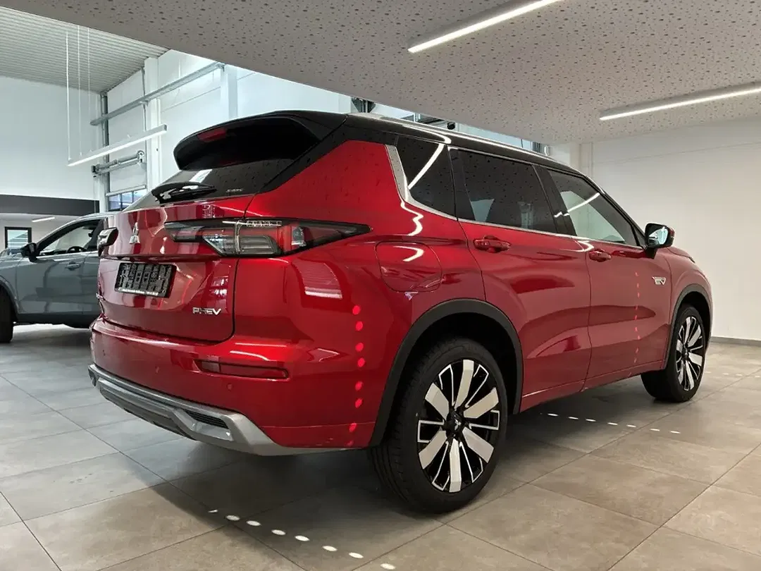 Mitsubishi Outlander 2.4 PHEV Diamant Top Luxury - Thumbnail 4