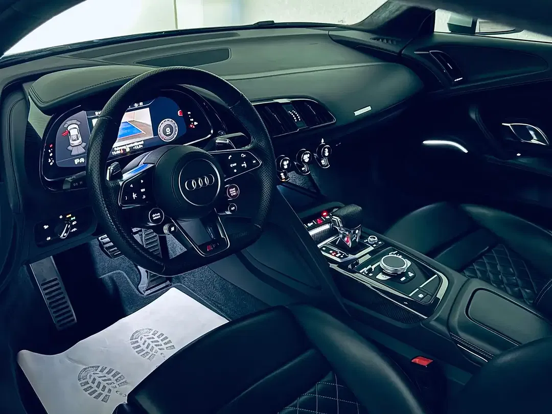 Audi R8 5.2 FSI quattro performance Coupe - foto 2