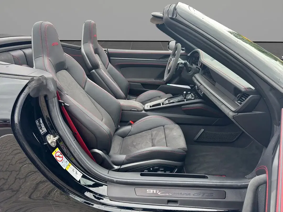 Porsche 911 Carrera GTS Cabriolet - Thumbnail 13