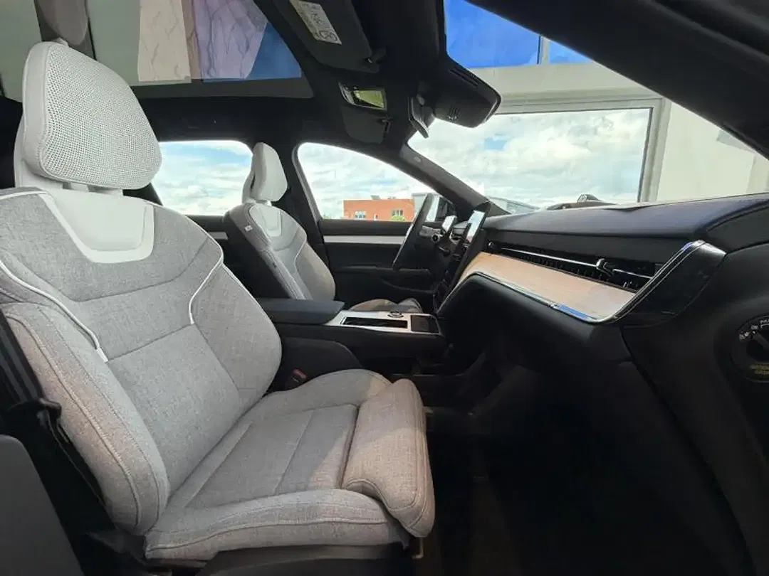 Volvo EX90 Twin Motor - Thumbnail 10