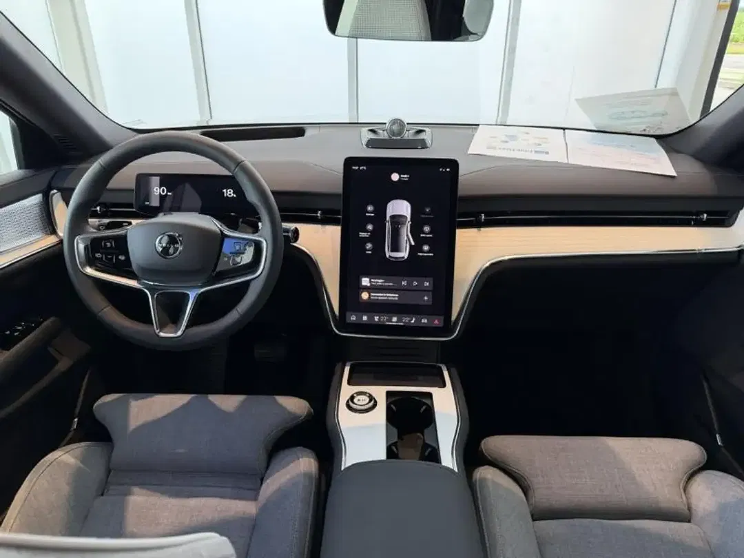 Volvo EX90 Twin Motor - Thumbnail 3