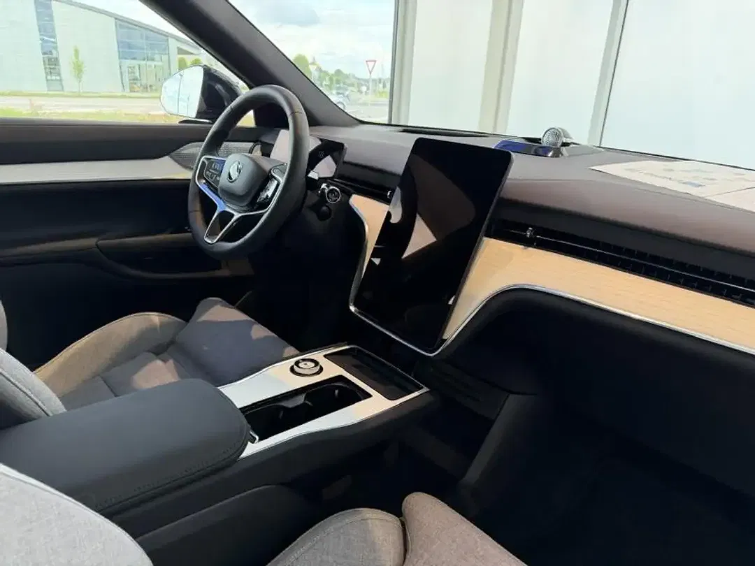 Volvo EX90 Twin Motor - Thumbnail 6