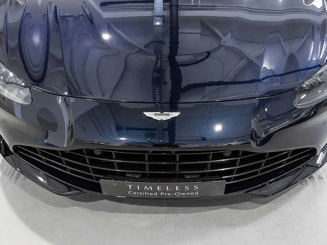 Aston Martin V8 Roadster - Thumbnail 10