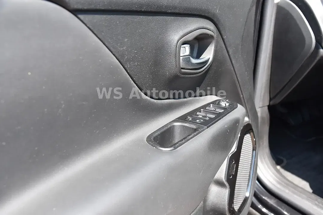 Jeep Renegade Limited - Thumbnail 10