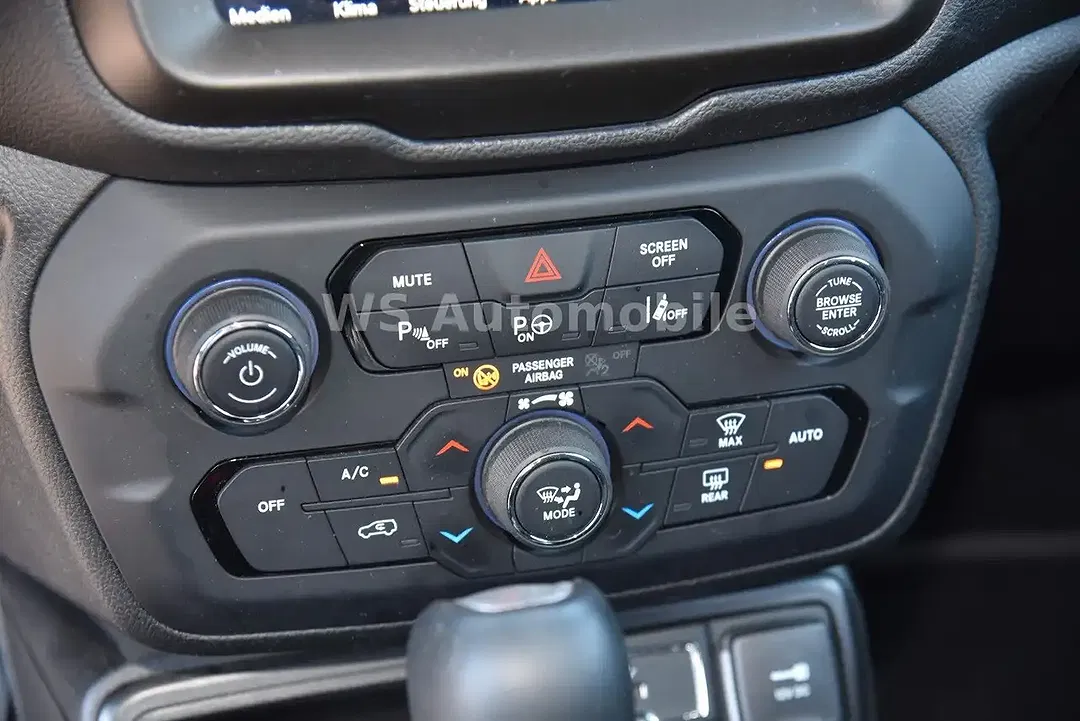 Jeep Renegade Limited - Thumbnail 20