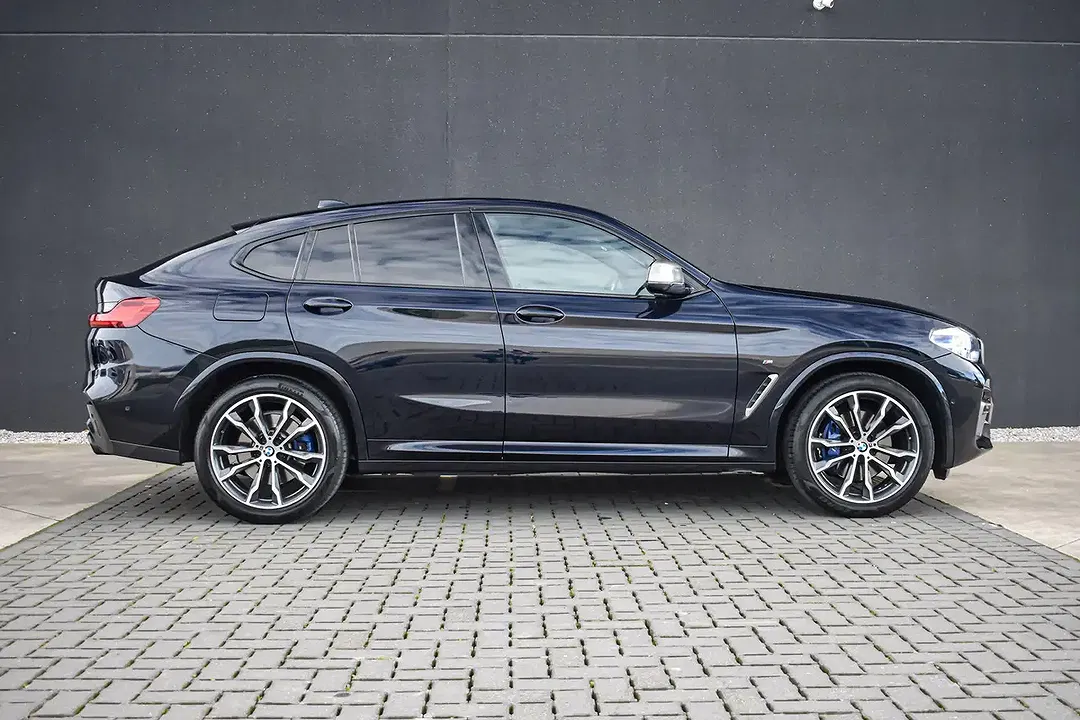 BMW X4 M - Thumbnail 4