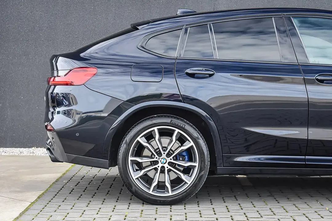 BMW X4 M - Thumbnail 5