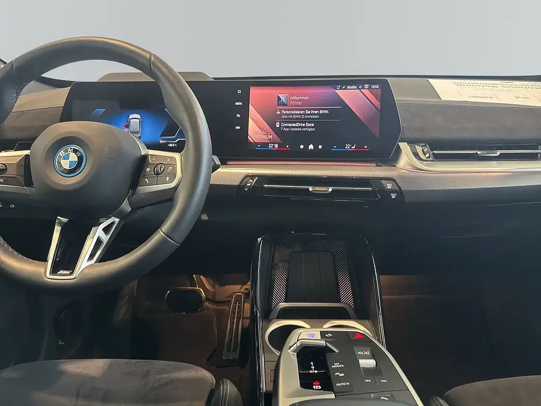 BMW iX1 xDrive M Pro - Thumbnail 13