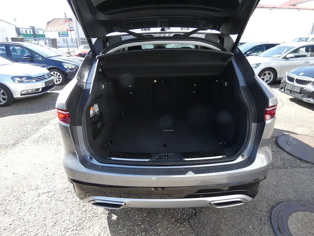 Jaguar F-Pace D300 4x4 SE - Thumbnail 6