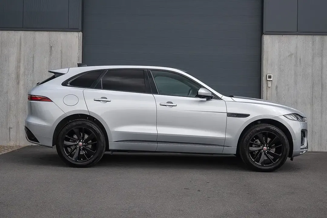 Jaguar F-Pace P250 2.0 4x4 R-Dynamic - foto 2