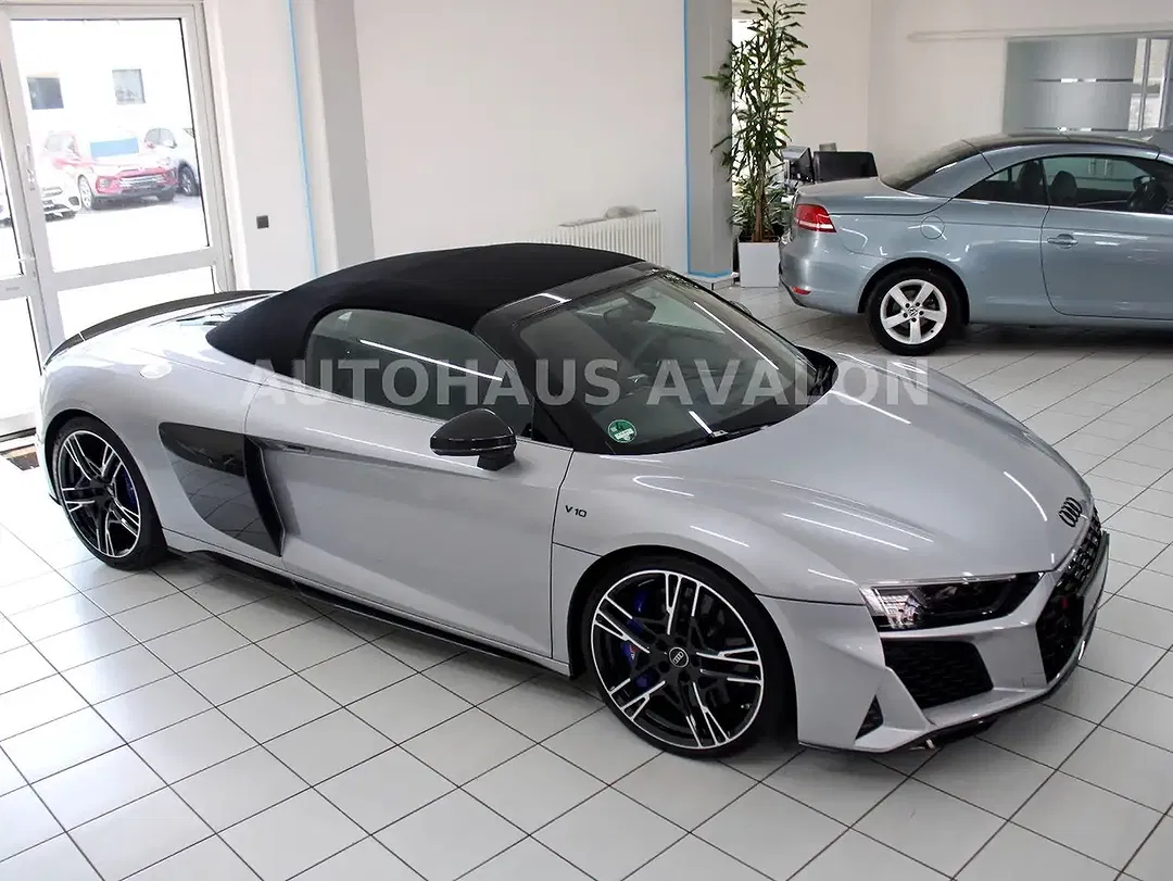 Audi R8 V10 quattro performance - Thumbnail 10