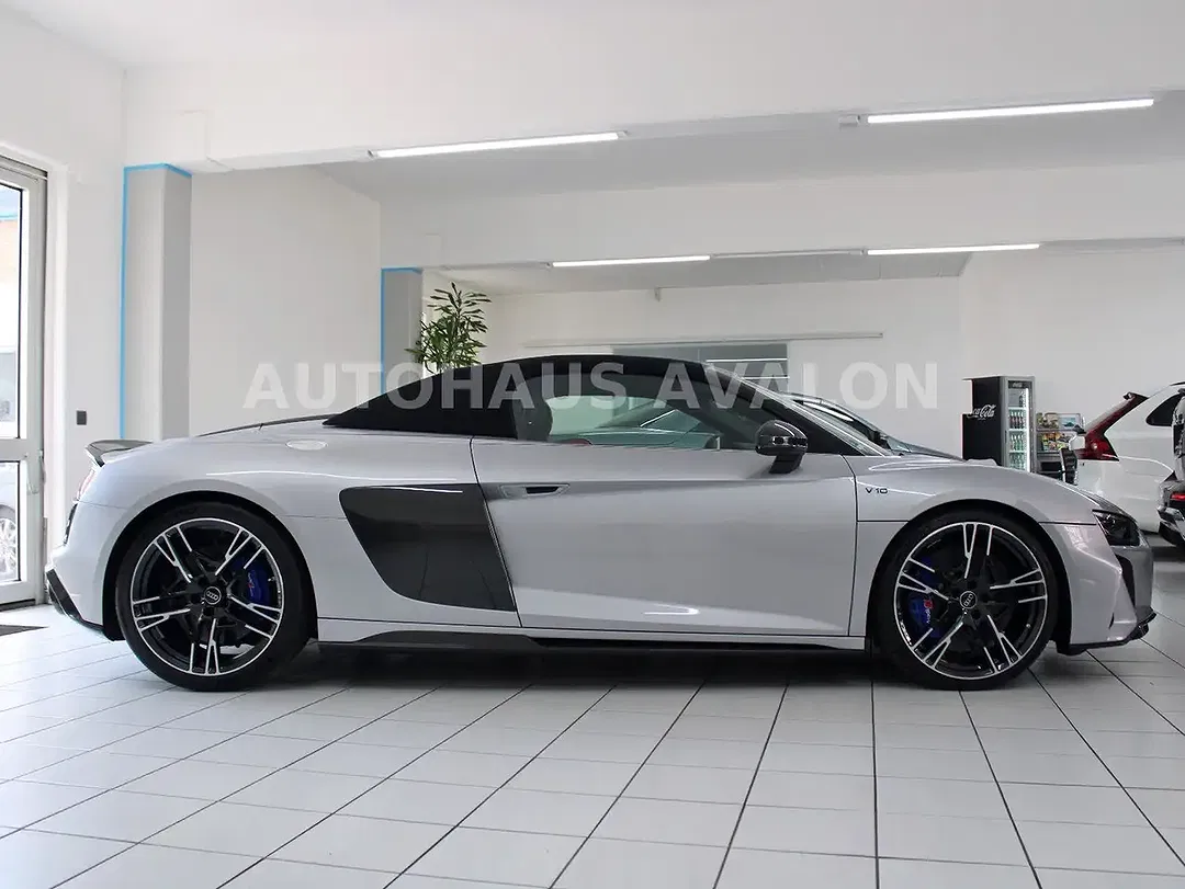 Audi R8 V10 quattro performance - Thumbnail 11