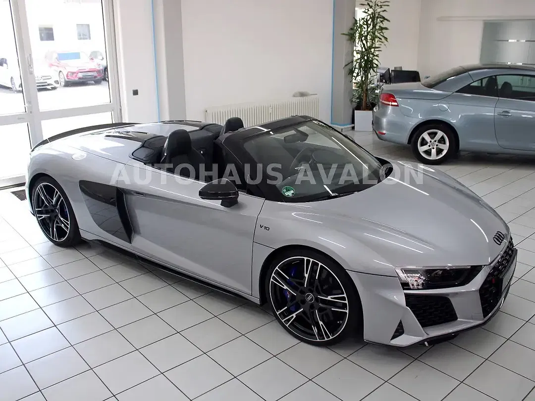 Audi R8 V10 quattro performance - Thumbnail 3