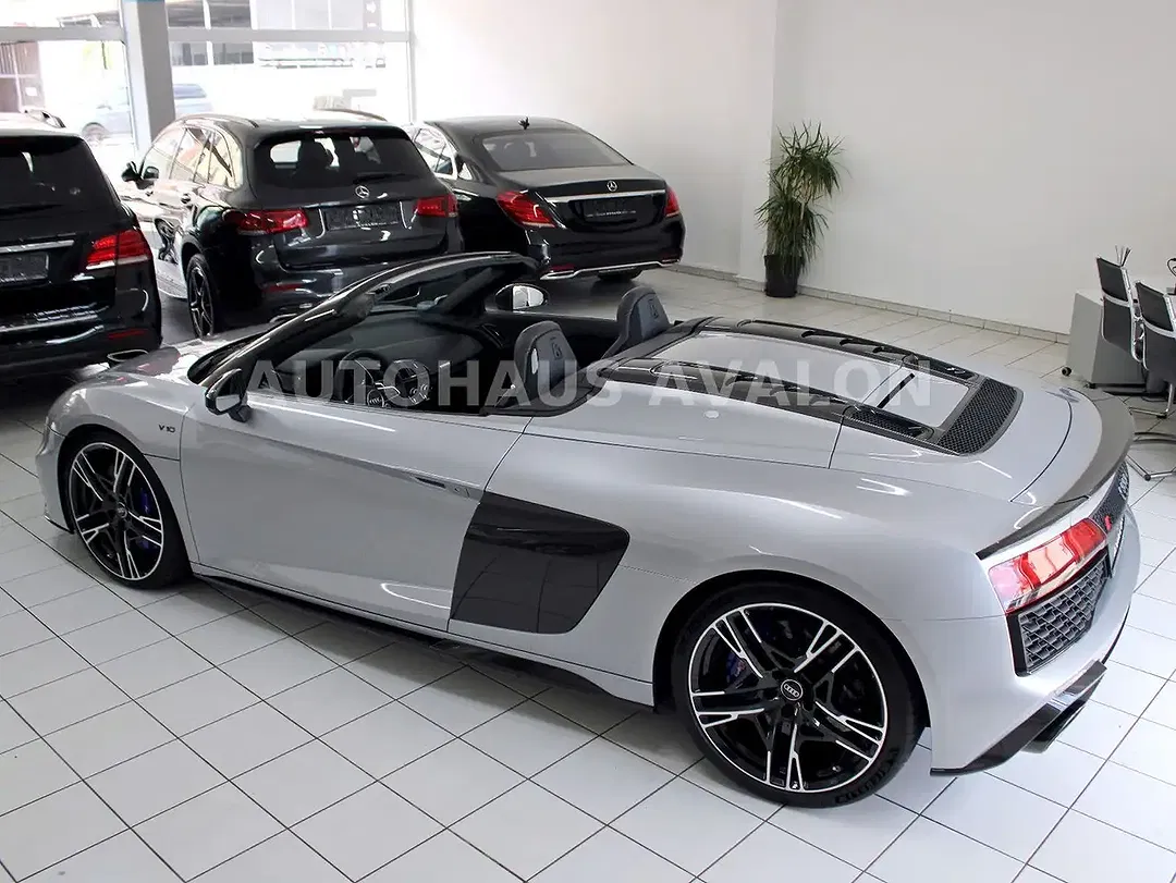 Audi R8 V10 quattro performance - Thumbnail 6