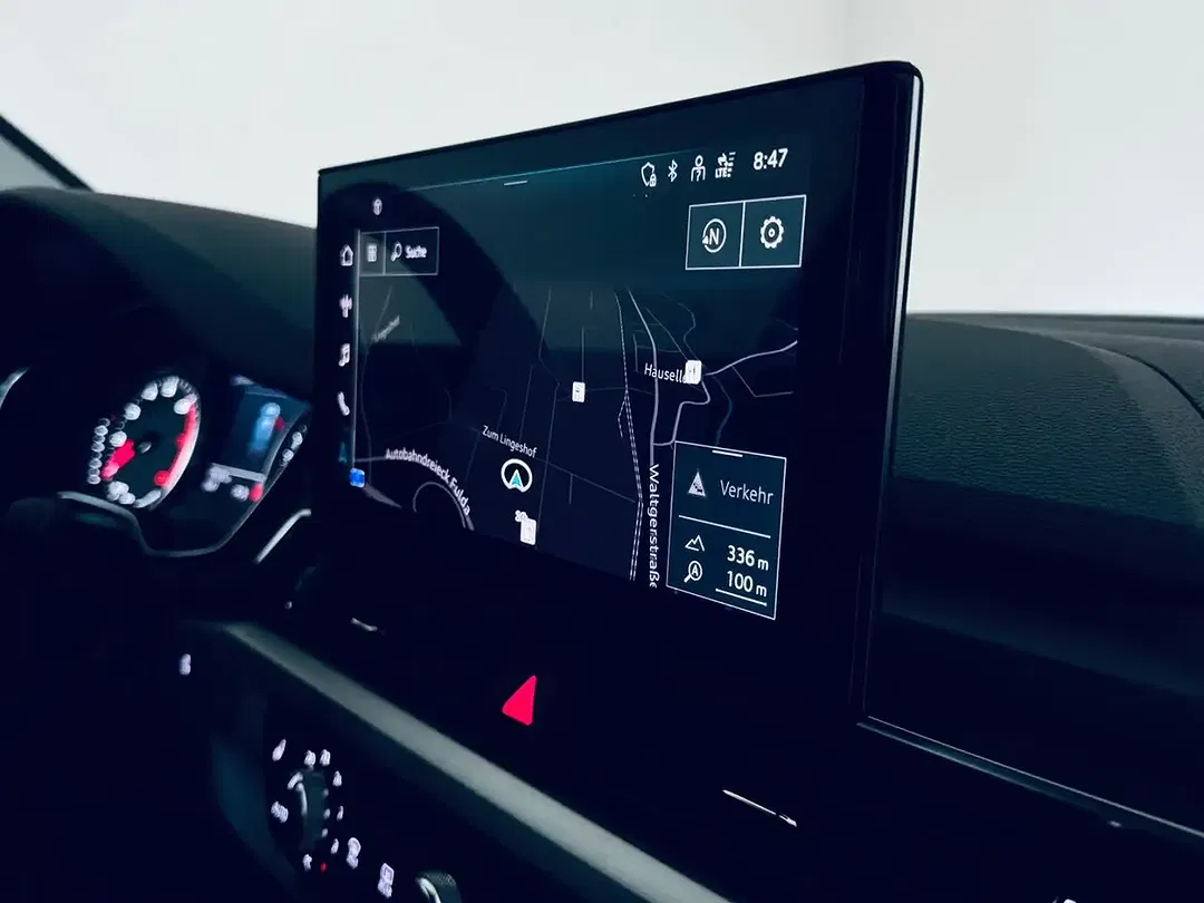 Audi A4 35 TFSI Avant - Thumbnail 4