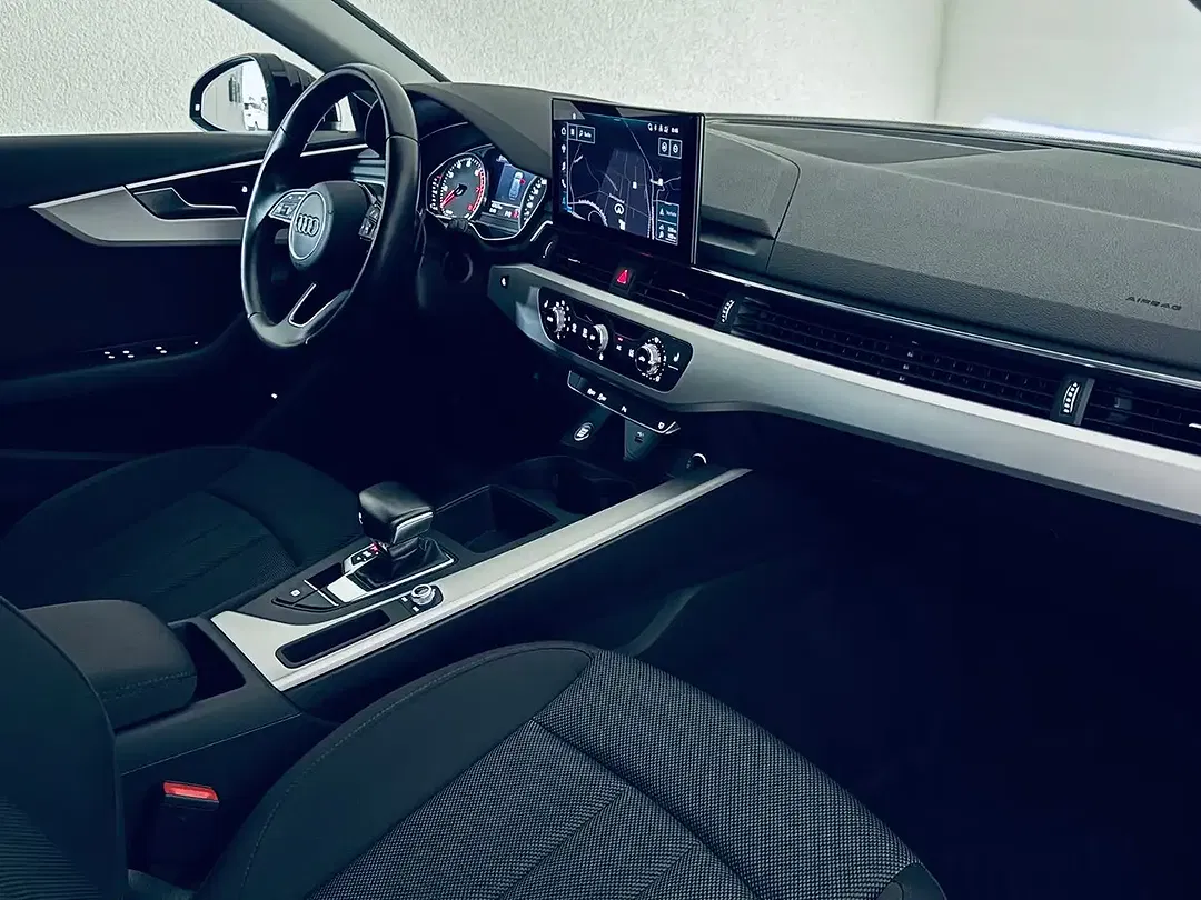 Audi A4 35 TFSI Avant - Thumbnail 6