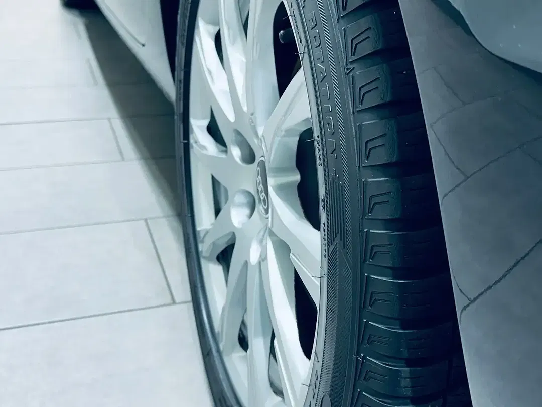 Audi A4 35 TFSI Avant - Thumbnail 9