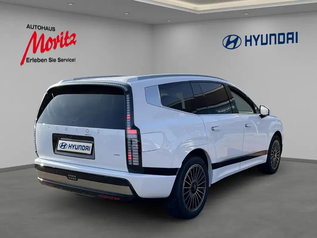 Hyundai IONIQ 9 UNIQ - Thumbnail 3