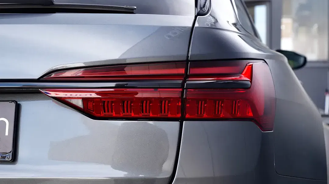 Audi RS6 4.0 V8 TFSI RS design - foto 15