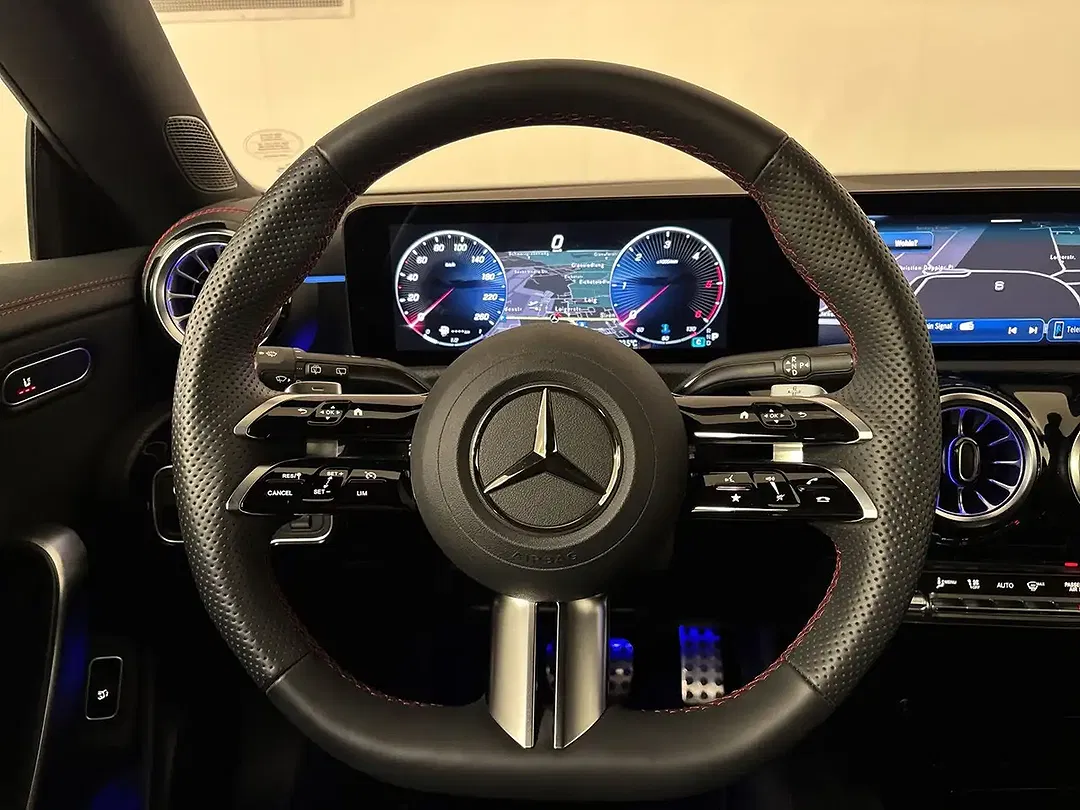 Mercedes-Benz CLA 200 - Thumbnail 6