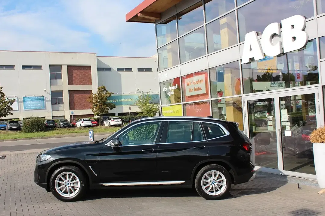 BMW X3 xDrive - Thumbnail 3