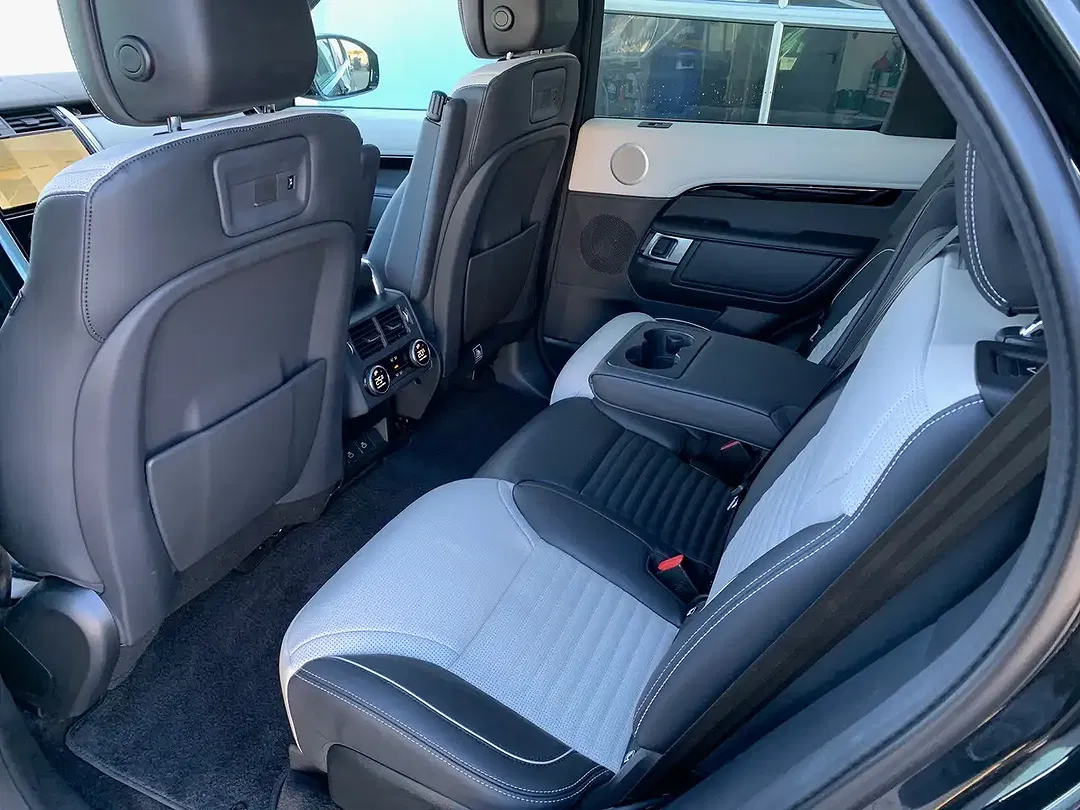 Land Rover Discovery R-Dynamic HSE - Thumbnail 14