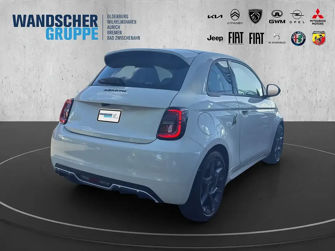 Abarth 500e - Thumbnail 5