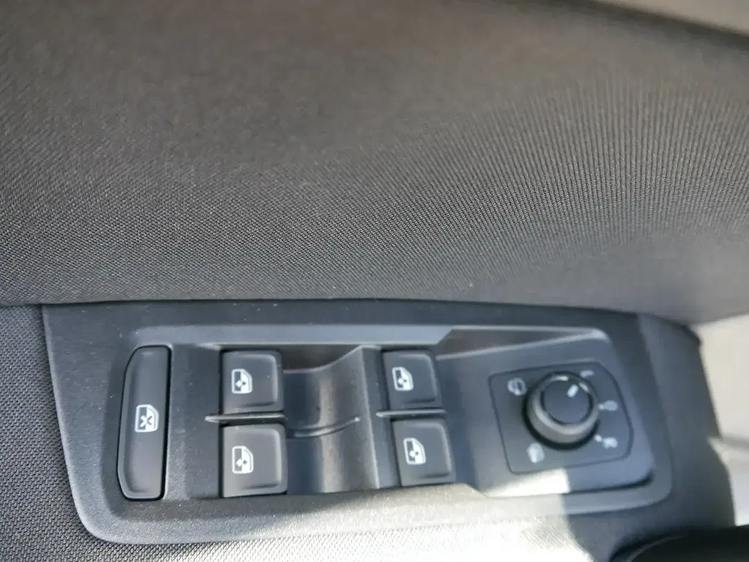 Volkswagen Touran 1.5 TSI Comfortline - Thumbnail 9