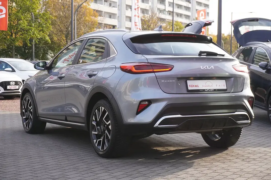 Kia XCeed 1.5 T-GDI Vision - Thumbnail 3