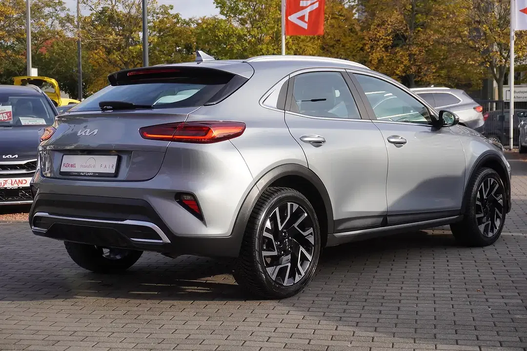 Kia XCeed 1.5 T-GDI Vision - Thumbnail 5