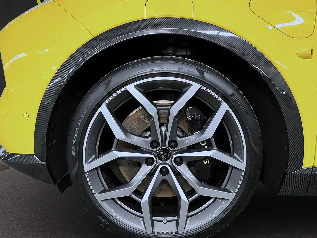 Lotus Eletre R - Thumbnail 11