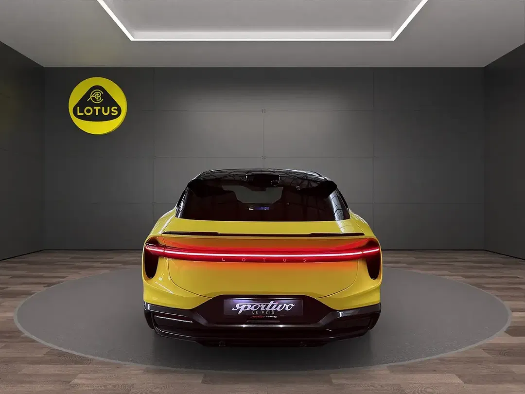 Lotus Eletre R - Thumbnail 5